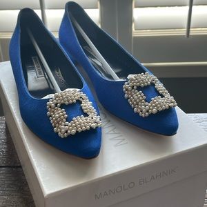 Manolo Blahnik hangisi flat linen . Size 39.5